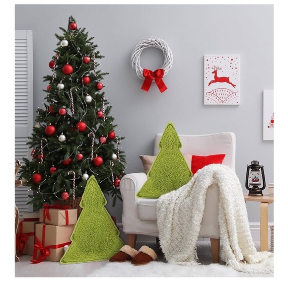 🆕 Green Christmas Tree Cushion Pillow Set - Picture 4 of 5